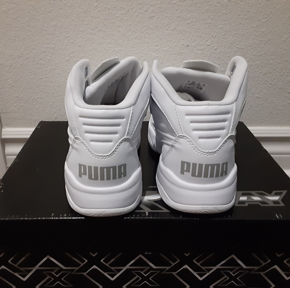 Puma - Picture 4 of 4